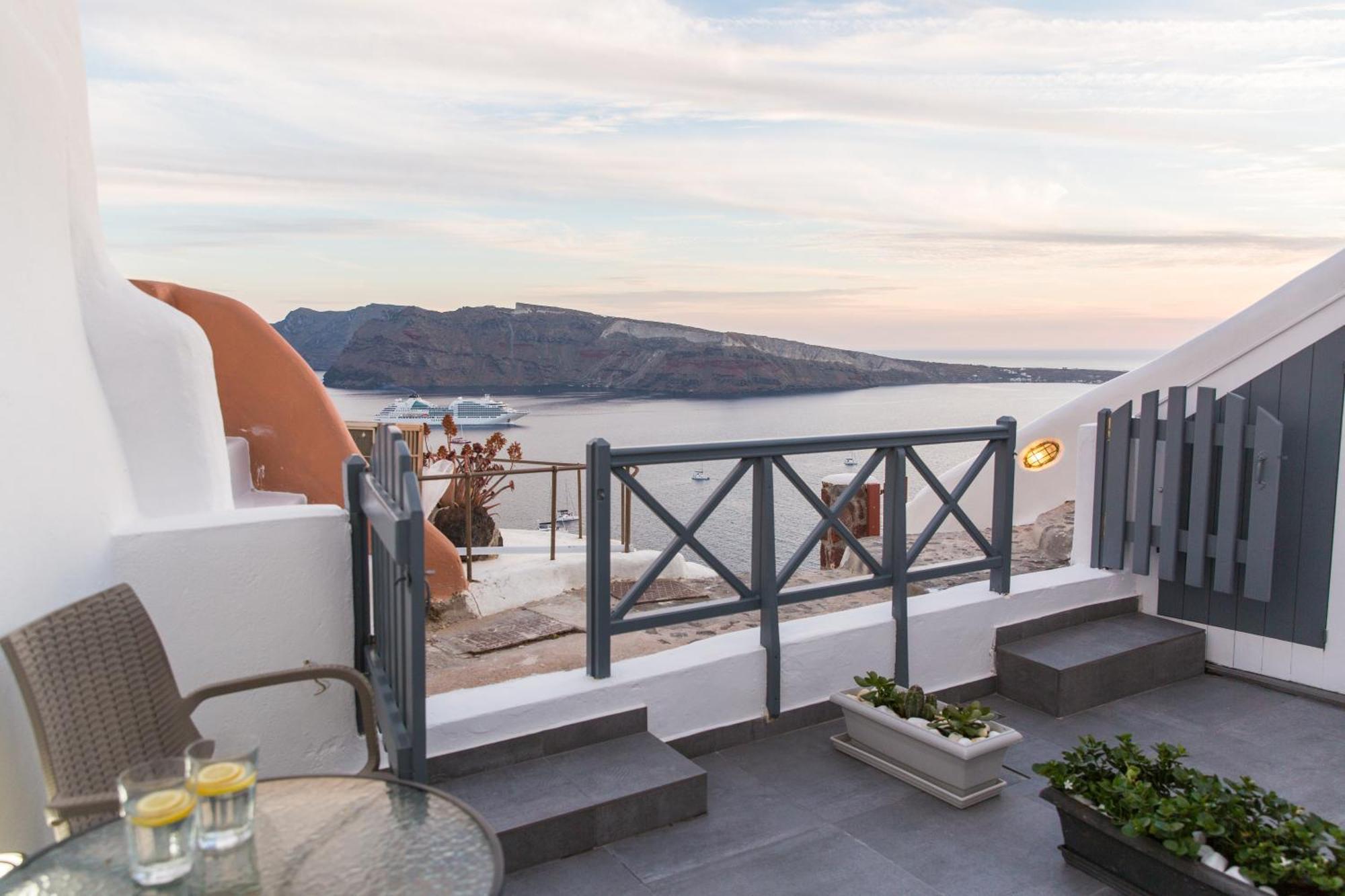 White Side Suites Oia  Extérieur photo