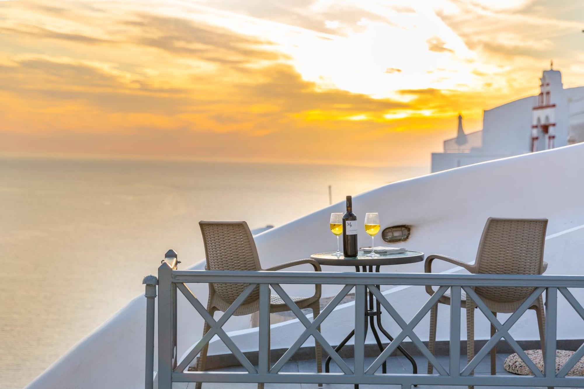 White Side Suites Oia  Extérieur photo