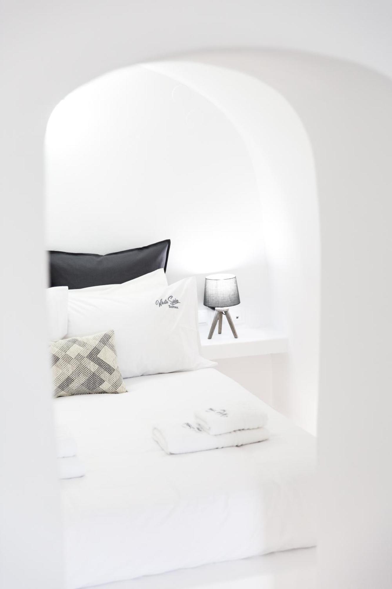 White Side Suites Oia  Extérieur photo