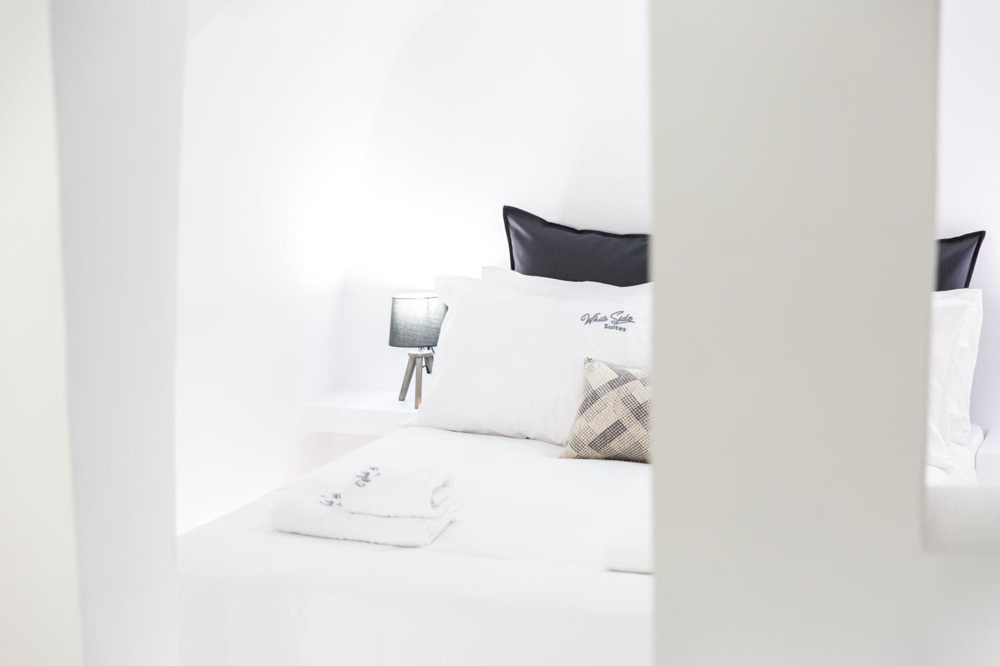 White Side Suites Oia  Extérieur photo